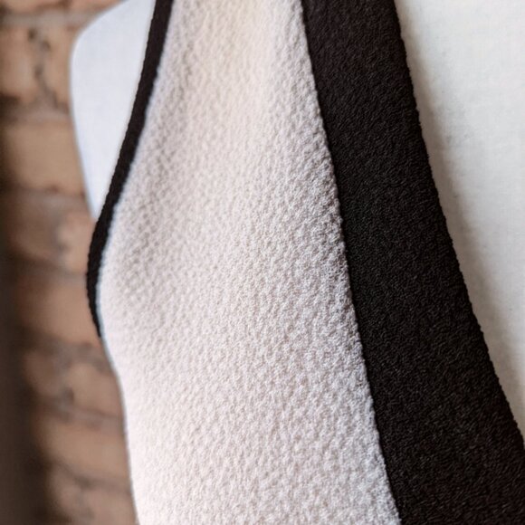 Everly textured colourblock sleeveless a-line dress - nude & black - Picture 2 of 6